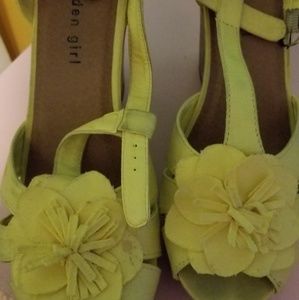 7.5 Madden Girl wedge